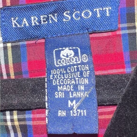 Karen Scott Christmas Vest Med Black Velvet Christmas Wreath Gift NWT - Picture 7 of 8